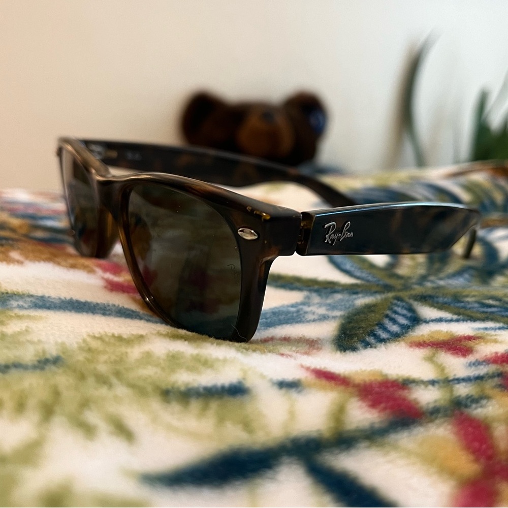 Ray-Ban tortoise shell rectangular sunglasses